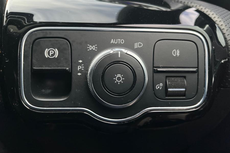 Mercedes-Benz CLA Photo autoimg-44842a0581db1998f093f10bc2c8295742784599.jpg