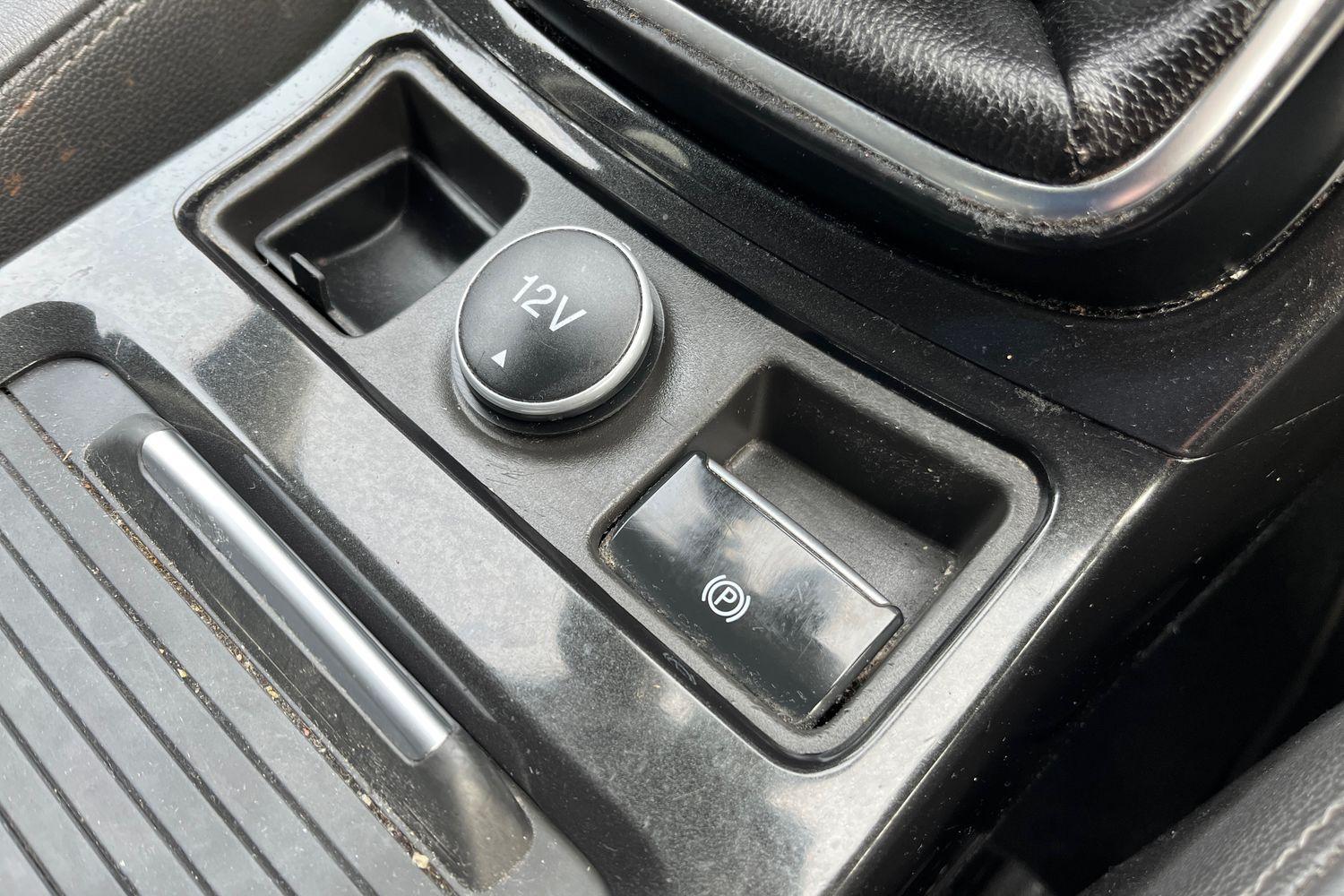 Ford KUGA Photo 36