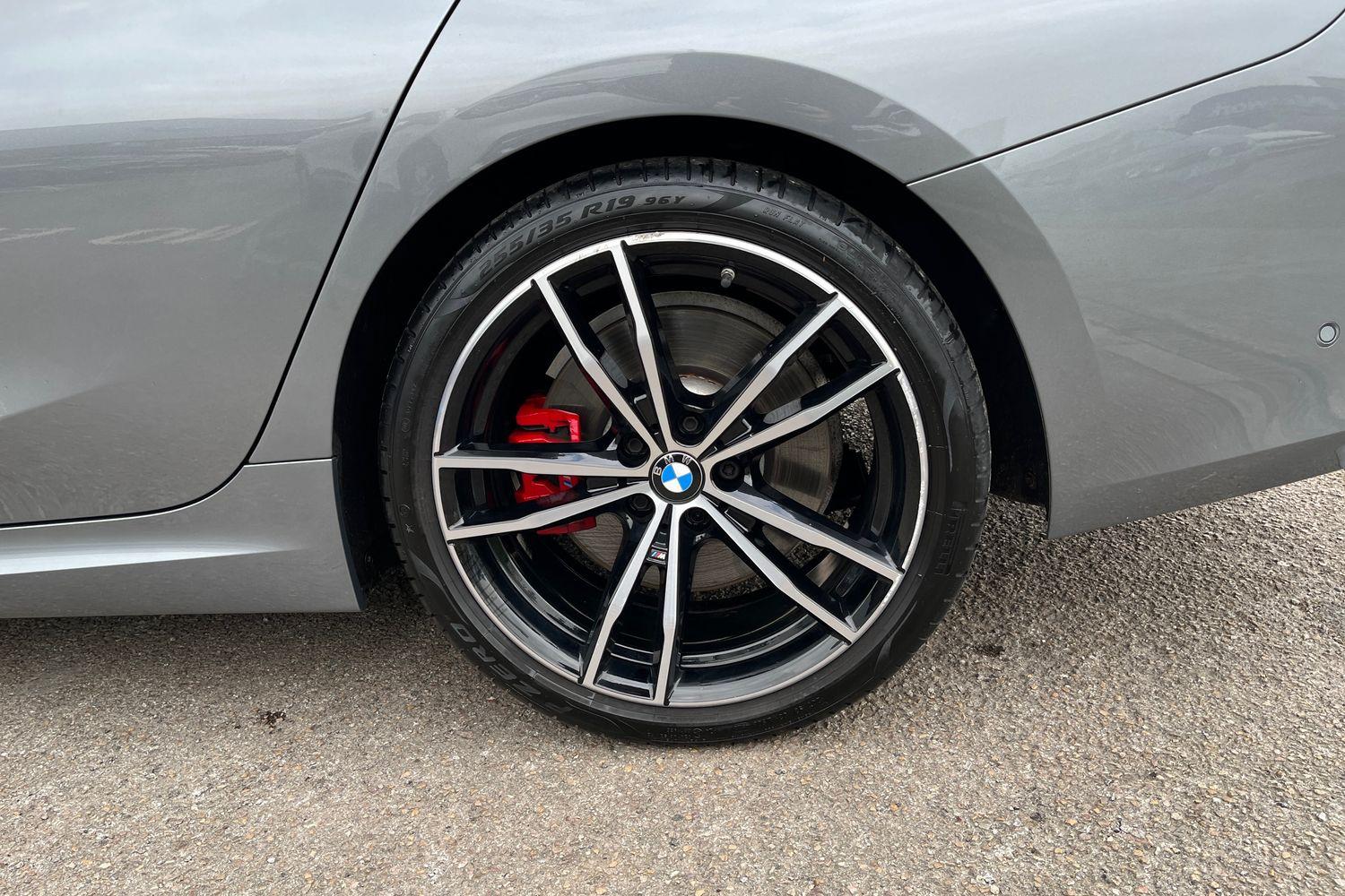 BMW 3 SERIES Photo 32