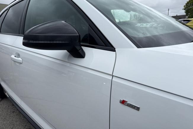 AUDI A4 Avant Photo 20