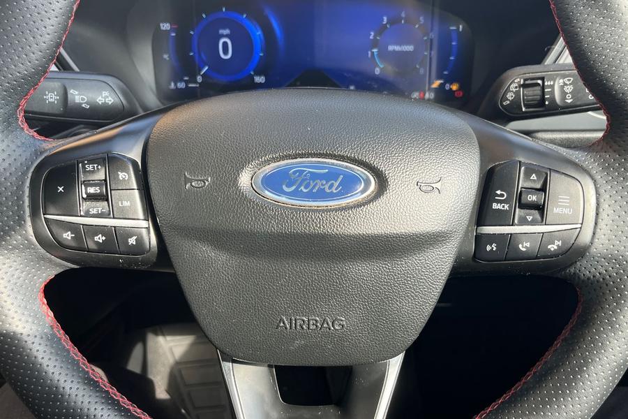 Ford Kuga Photo autoimg-448878589ad1322532dcfbdd0a0a3ea7b445e431.jpg