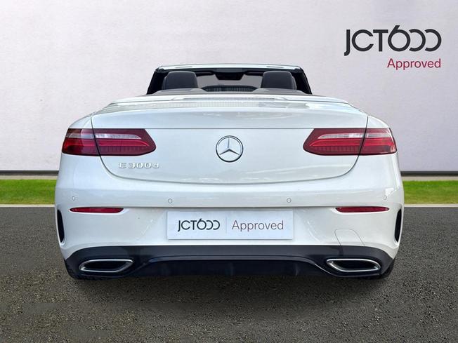 MERCEDES-BENZ E Class Photo 7