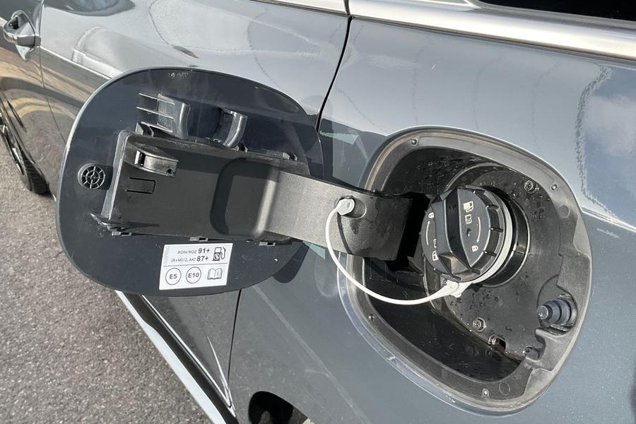 Kia ProCeed Photo autoimg-448e316a46b14420d705cf1a5bc285f21c19708d.jpg
