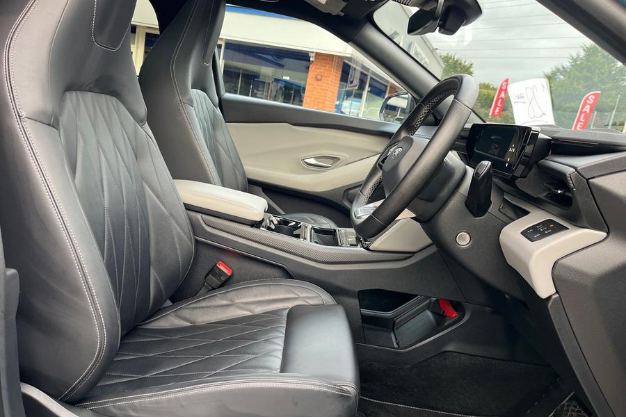 Ford EXPLORER Photo autoimg-4491761dd621a50a03d6185ef941e21afeec3c50.jpg