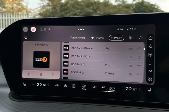 AUDI Q3 Photo 13