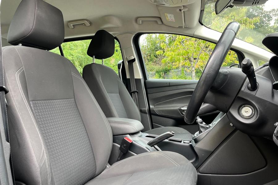 Ford C Max Photo autoimg-44947572c1aca6db3b853b79ce9f1726bbb68ac4.jpg