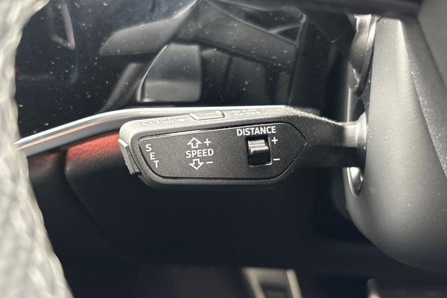 Audi A8 Photo 24