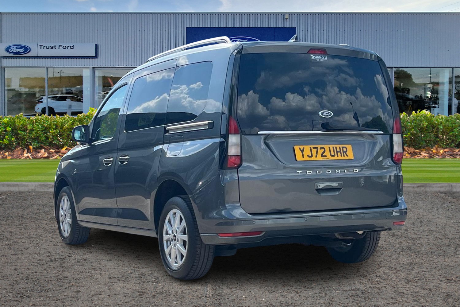 Ford Tourneo Connect Photo 1