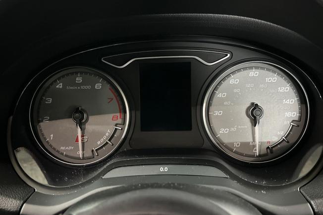 AUDI Sq2 Photo 15
