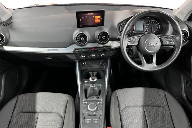 Audi Q2 Photo 10