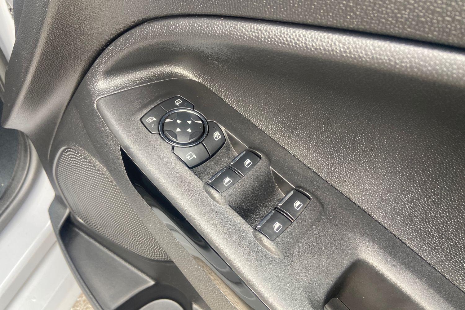 Ford ECOSPORT Photo 15