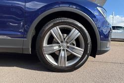 VOLKSWAGEN Tiguan Photo 5