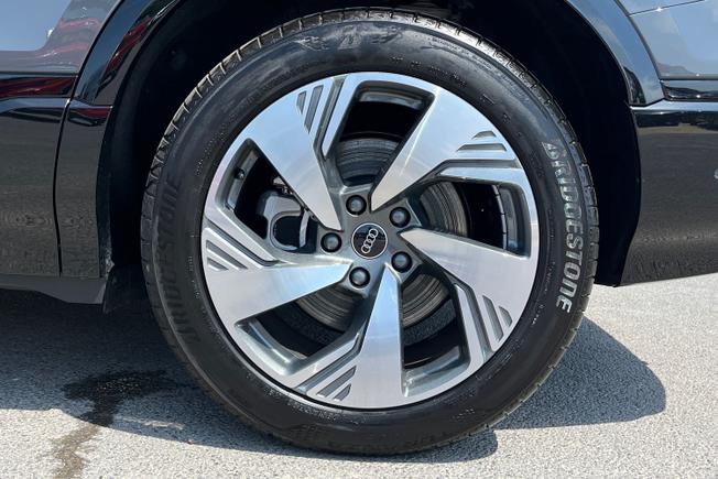 AUDI Q6 E-Tron Photo 5