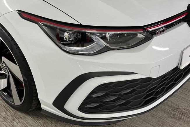 VOLKSWAGEN Golf Photo 19