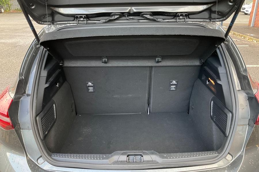 Ford Focus Photo autoimg-44abd1fb3fb5964cd34301cd236673e7afd73462.jpg