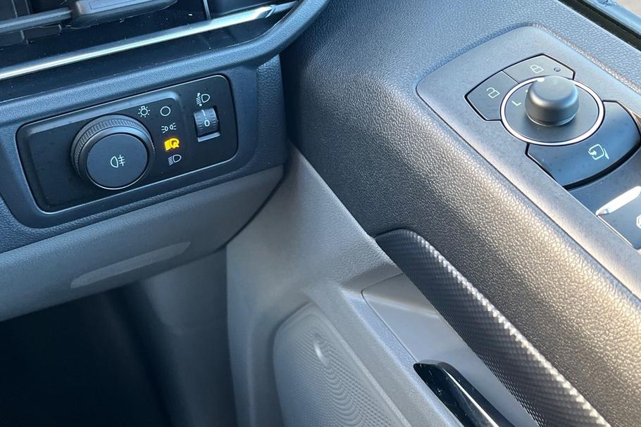 Used Ford TRANSIT CUSTOM 8