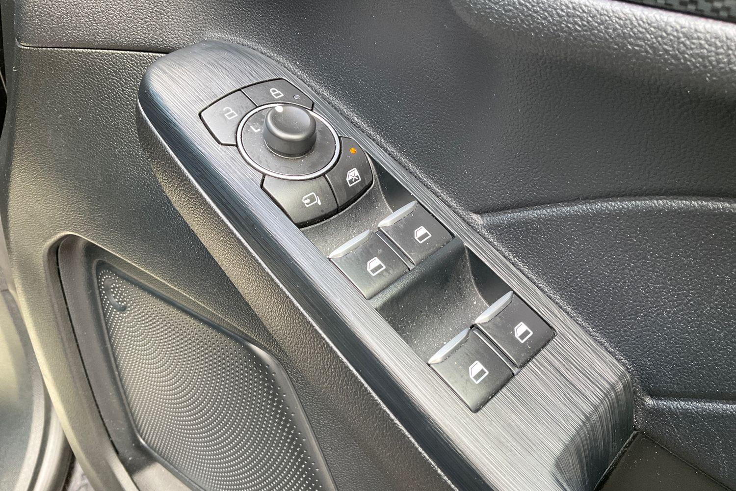 Ford KUGA Photo 15