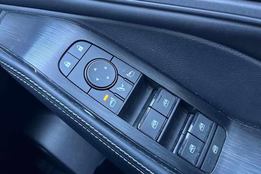 Nissan X-TRAIL Photo autoimg-44b7400c38b9f06a6f6e8179d61e84789143a0f8.jpg