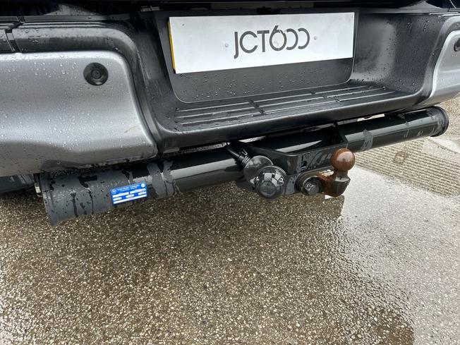 TOYOTA Hilux Photo 33