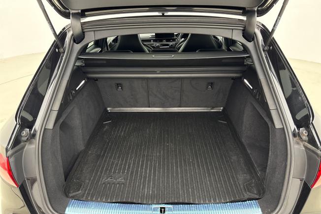 Audi RS4 Photo 12