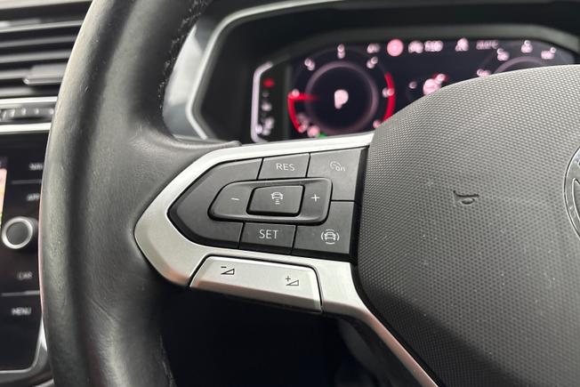 Volkswagen Tiguan Photo 16