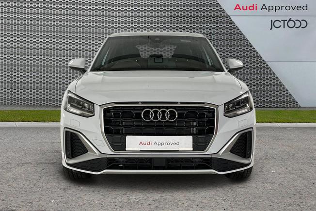 AUDI Q2 Photo 8