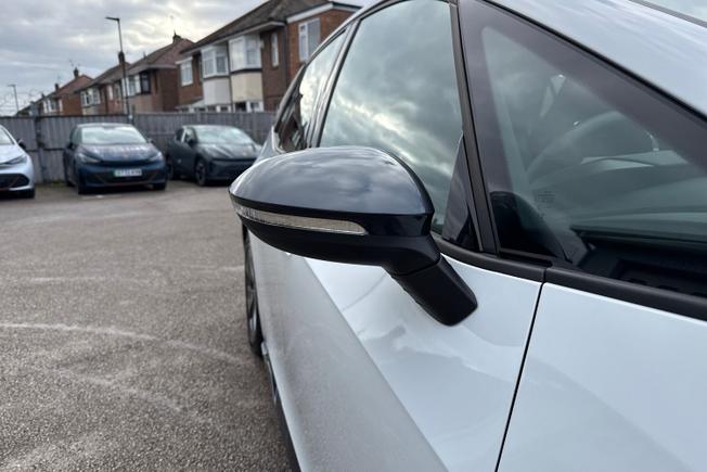 CUPRA BORN Photo 21