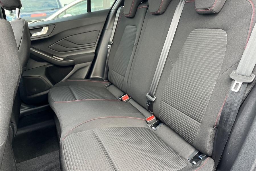 Ford Focus Photo autoimg-44c70a4358ae1b9e63efd34d9912777f8544463e.jpg