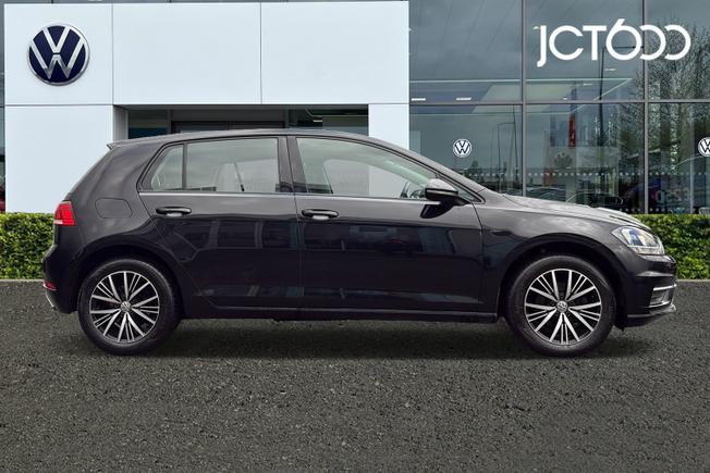 VOLKSWAGEN Golf Photo 4