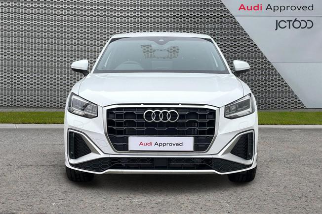 AUDI Q2 Photo 8
