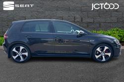VOLKSWAGEN Golf Photo 4