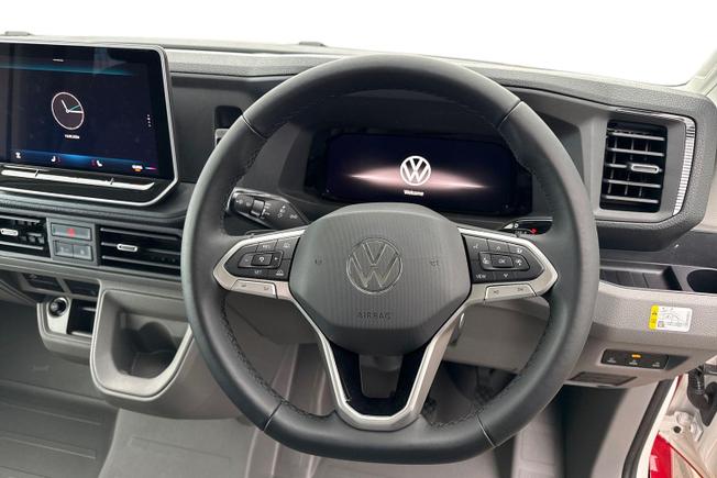 VOLKSWAGEN Grand California Photo 11