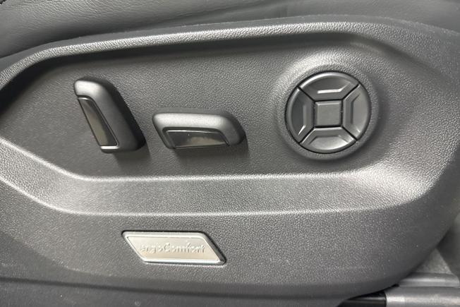 Volkswagen Touareg Photo 24
