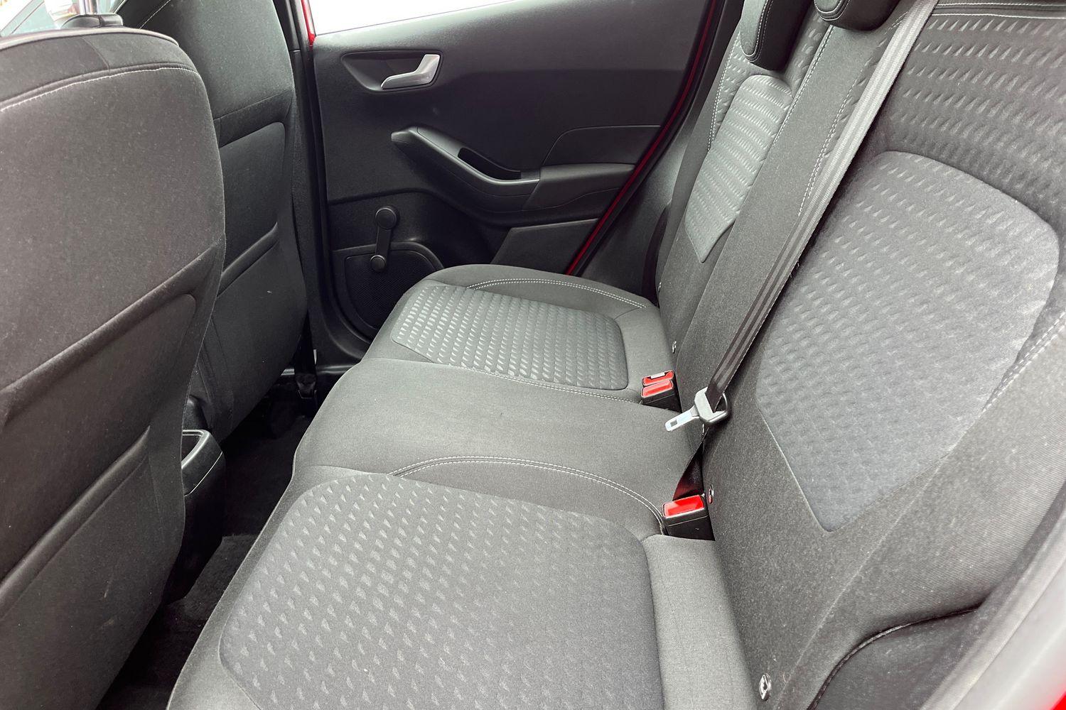 Ford FIESTA Photo 19