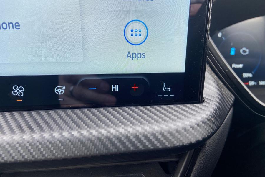 Ford KUGA Photo autoimg-44ce5c67df720f27c0cf1c12e5ce72ed9b08fdf8.jpg