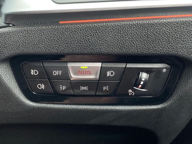 BMW 3 Series Photo 37