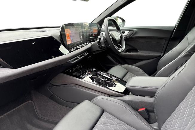Audi Q4 e-tron Photo 2