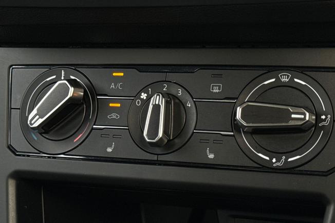 VOLKSWAGEN Taigo Photo 26