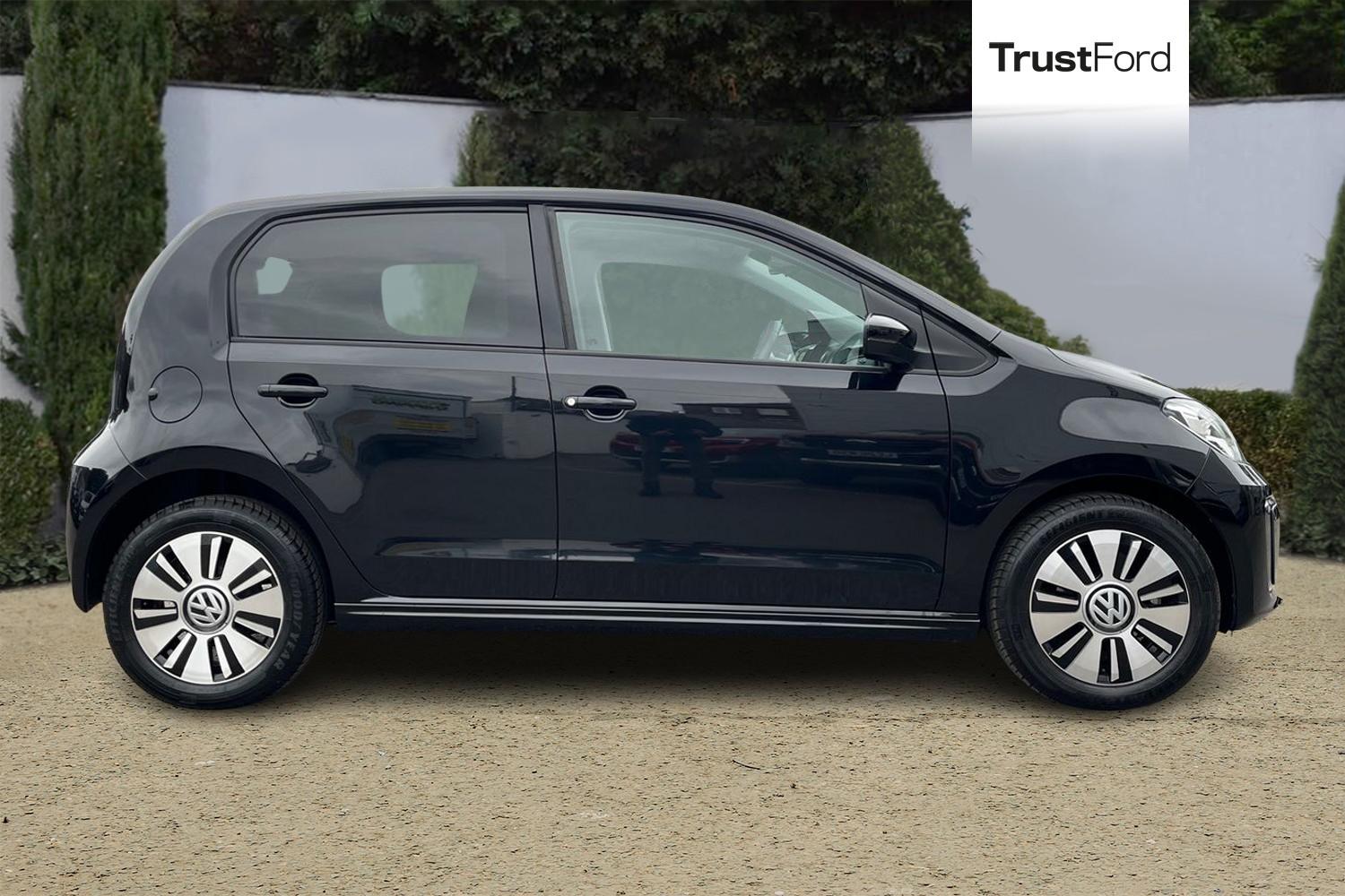 Volkswagen UP Photo 2