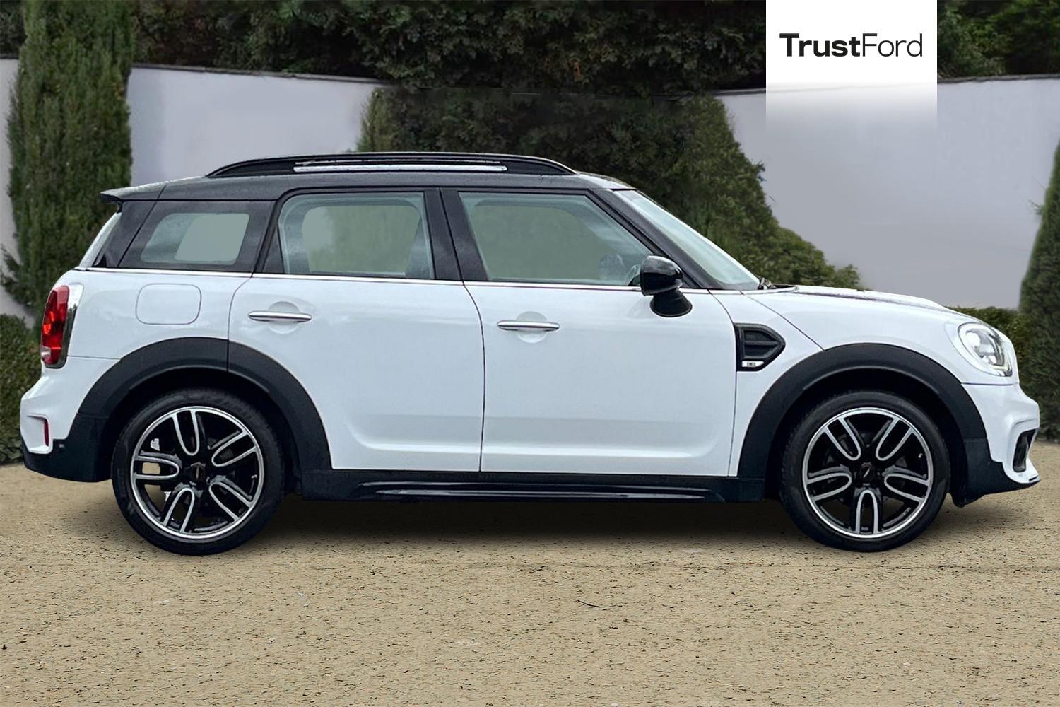MINI Countryman Photo 2