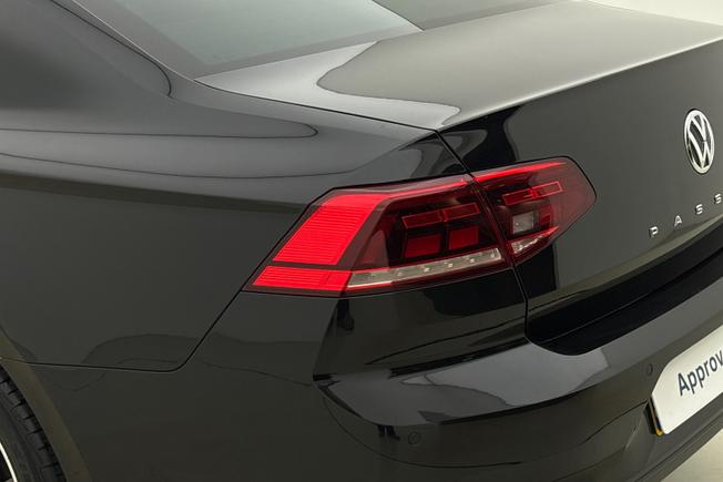Volkswagen Passat Photo 18
