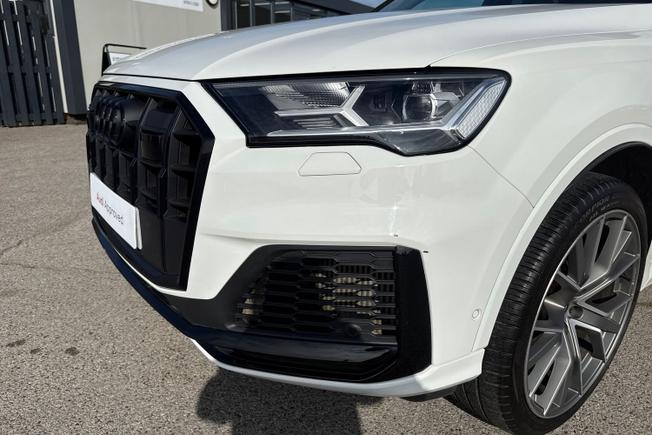 AUDI SQ7 Photo 23