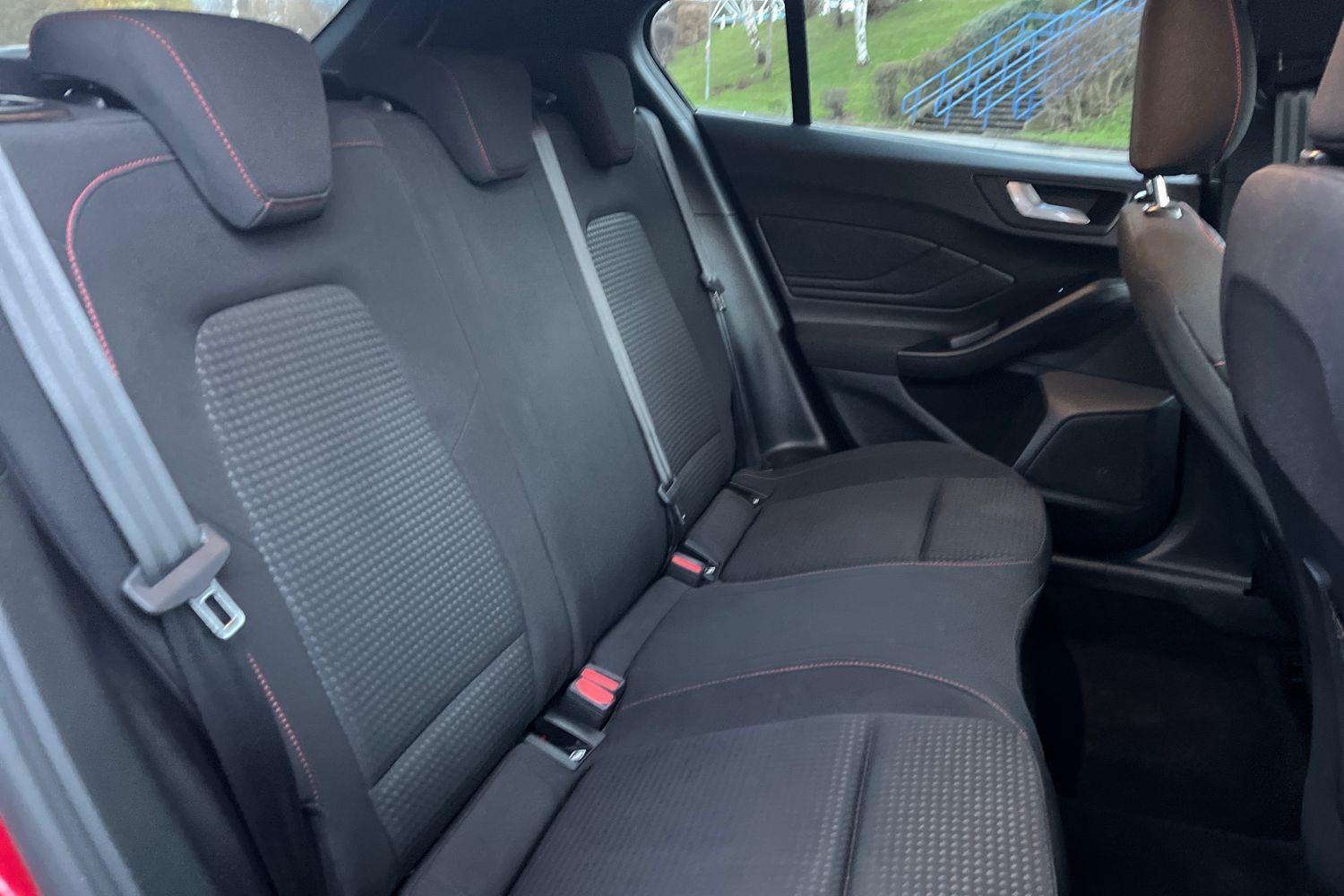 Ford FOCUS Photo 36
