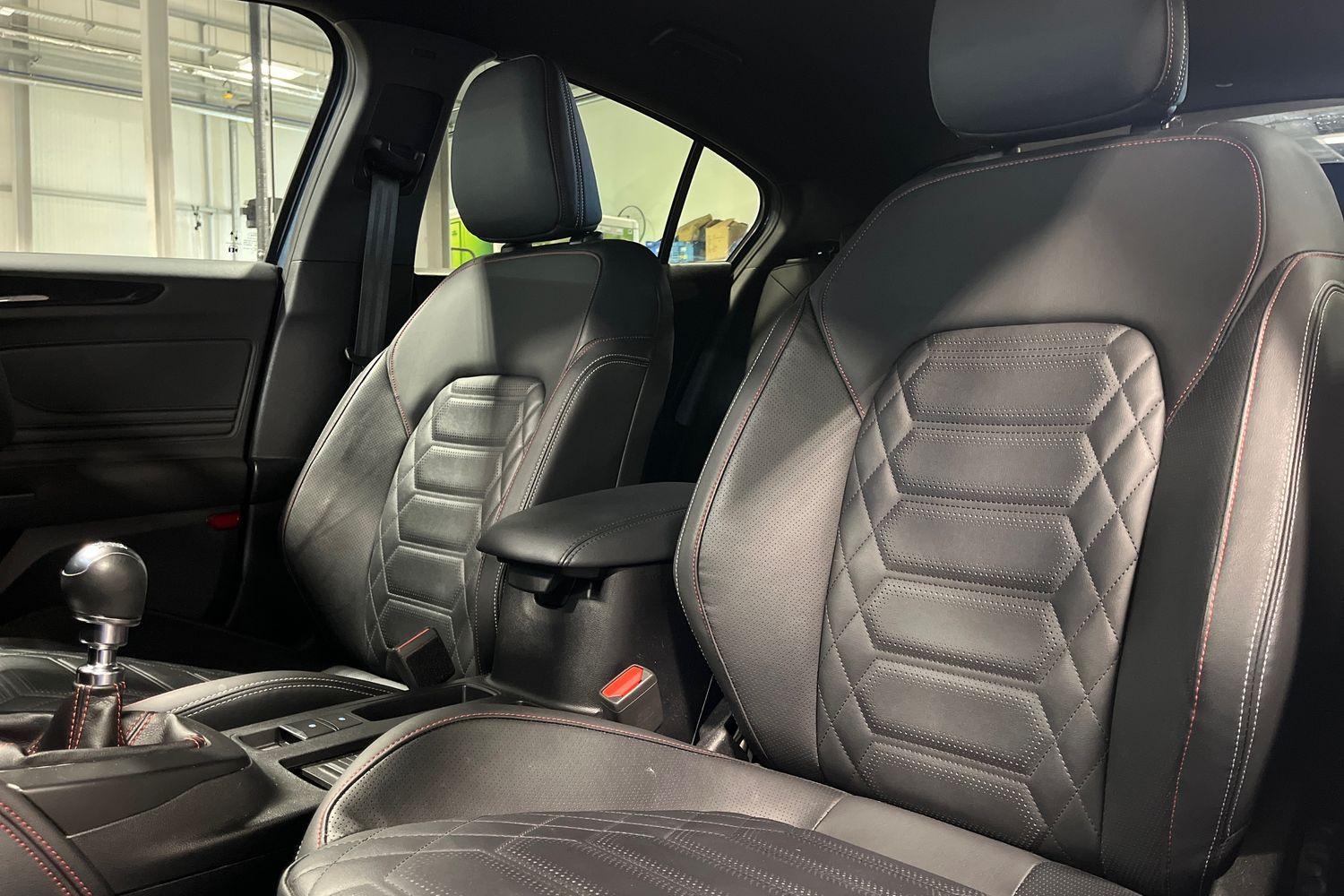Ford FOCUS Photo 18