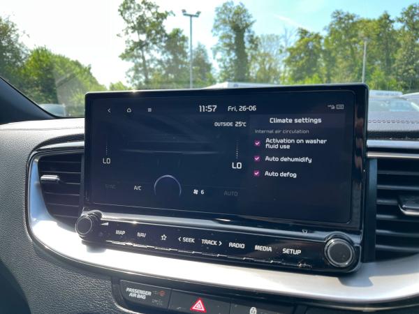 Kia Ceed Photo autoimg-44f81f964173cd82c4e730a102108db00c317df9.jpg