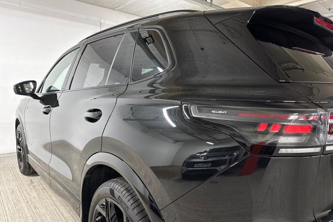 VOLKSWAGEN Tiguan Photo 36