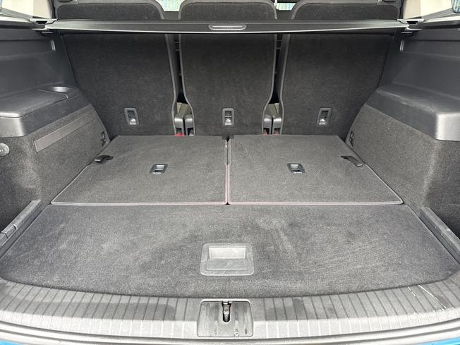 VOLKSWAGEN Touran Photo 12