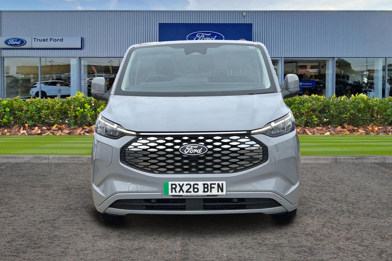 Ford E-TRANSIT CUSTOM Photo 11