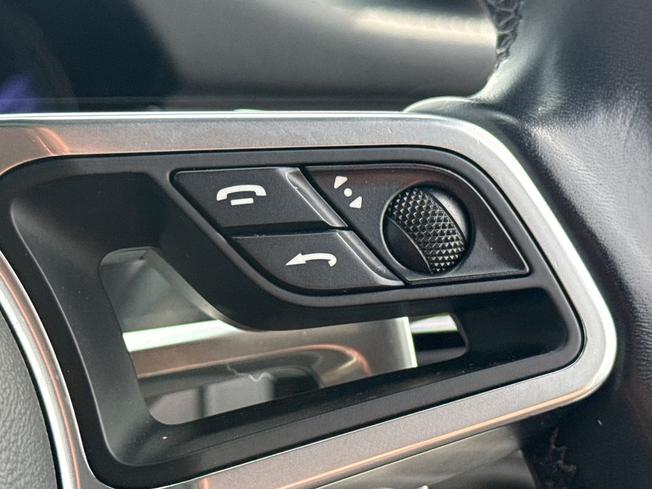 PORSCHE Macan Photo 17