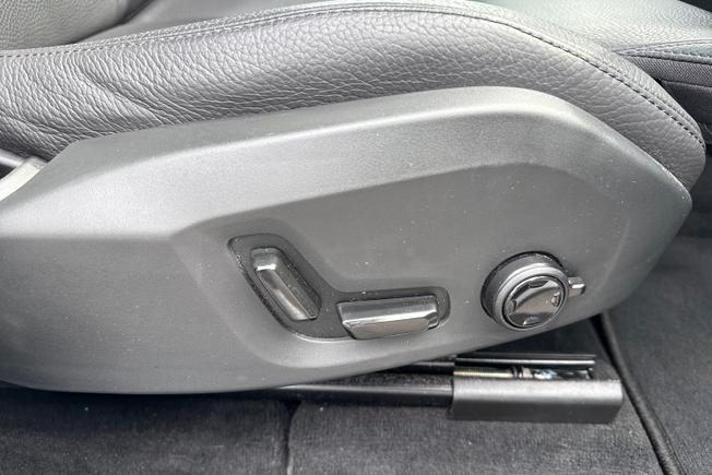VOLVO XC60 Photo 33